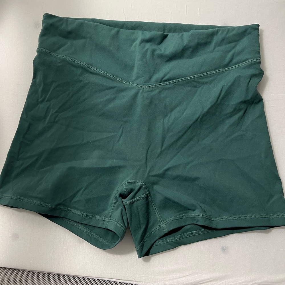 Vitality Cloud Short (previously Balance Athletica), size M, VGUC.